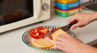 You Grew Up In The ’80S If Your Family Ate One Of These For Dinner